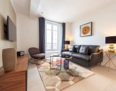 Rent Apartment Yonder Shiny Arc de Triomphe – Champs-Élysées