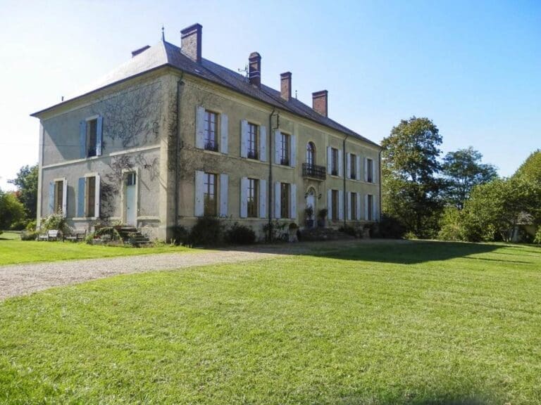 Rent Chateau Benedictine Loire Valley