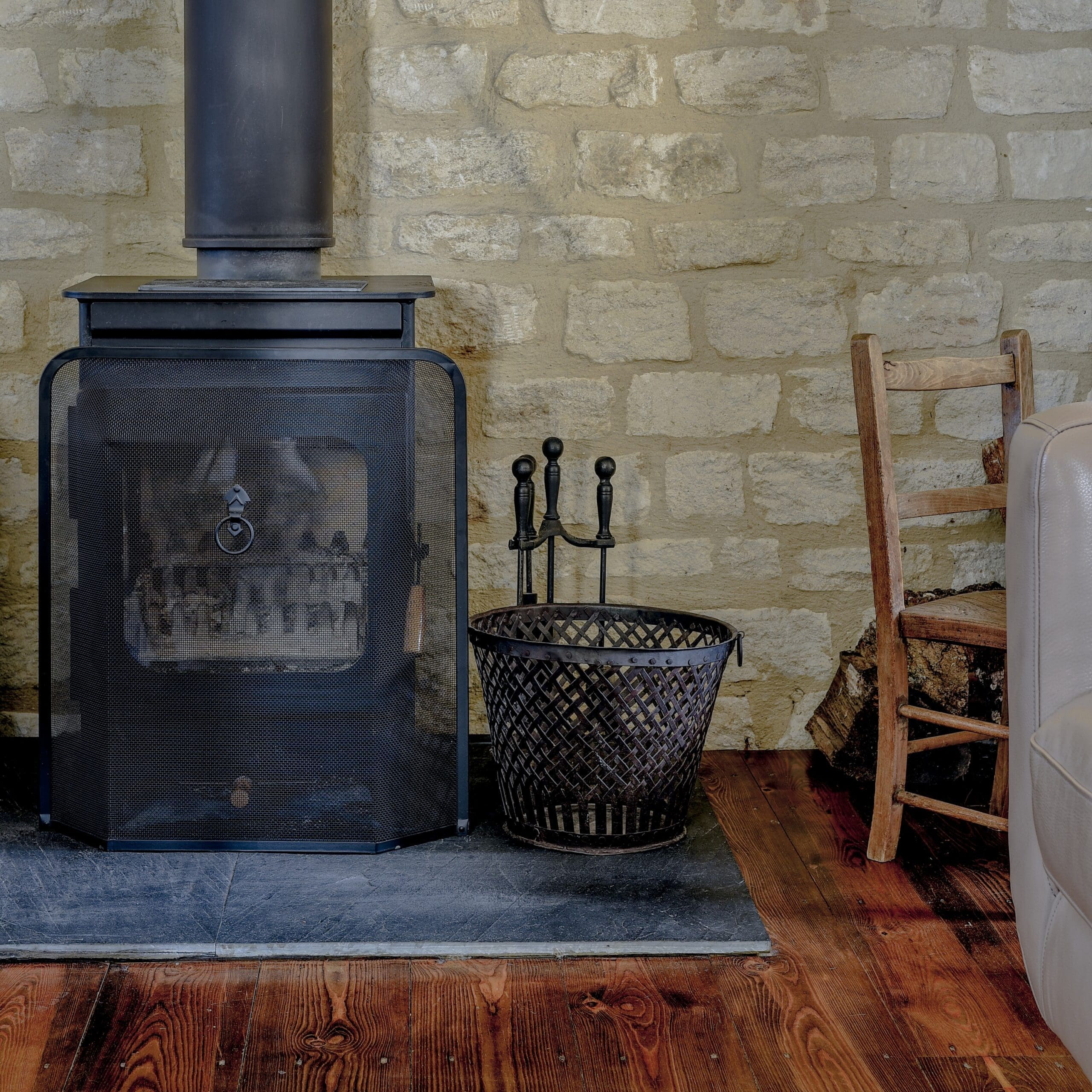 Rent Home Coral Mountain Gloucestershire