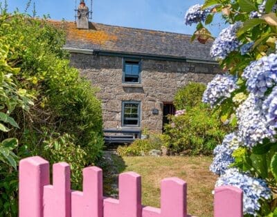 Rent Home Metallic Beauty Cornwall