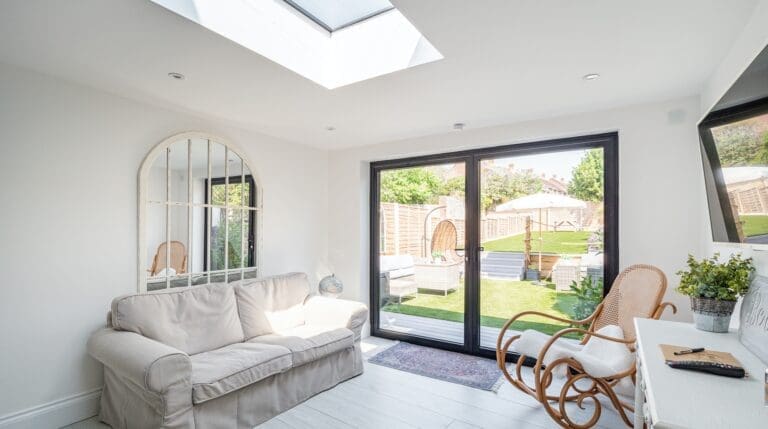 Rent House Beige Jacaranda Weymouth