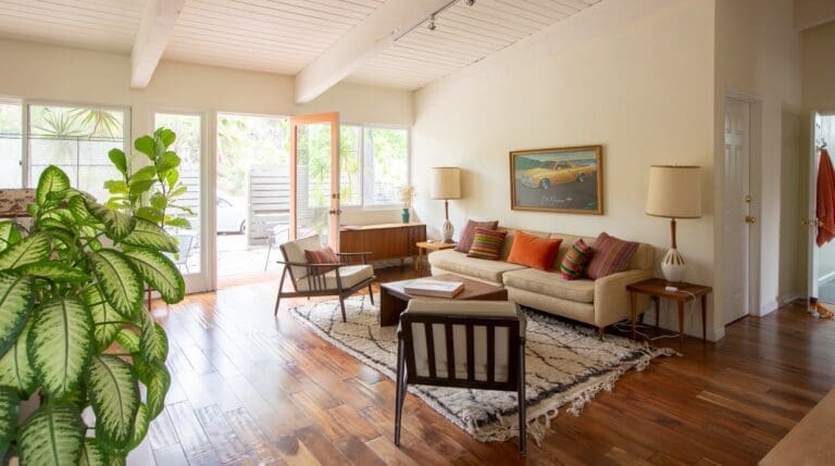 Rent House Generic Nsafu Silver Lake