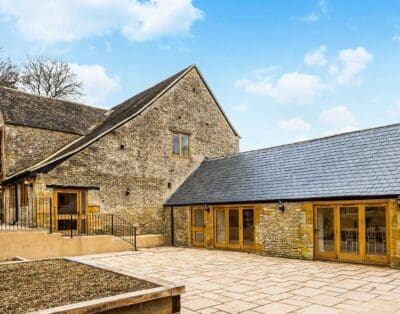 Rent House Granite Iris Cotswolds