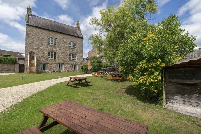 Rent House Grey Jelly Gwent