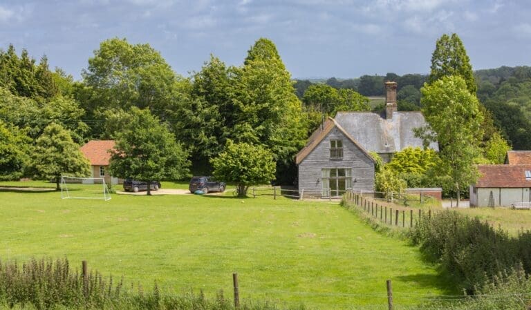 Rent House Hunter Paeonia High Weald