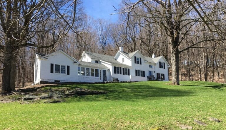 Rent House Lait Peony Hudson Valley