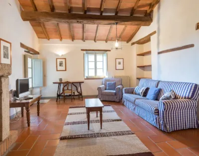 Rent House Malachite Elderberry Tuscany