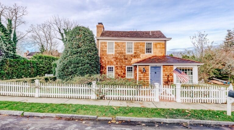 Rent House Noir Sathon The Hamptons