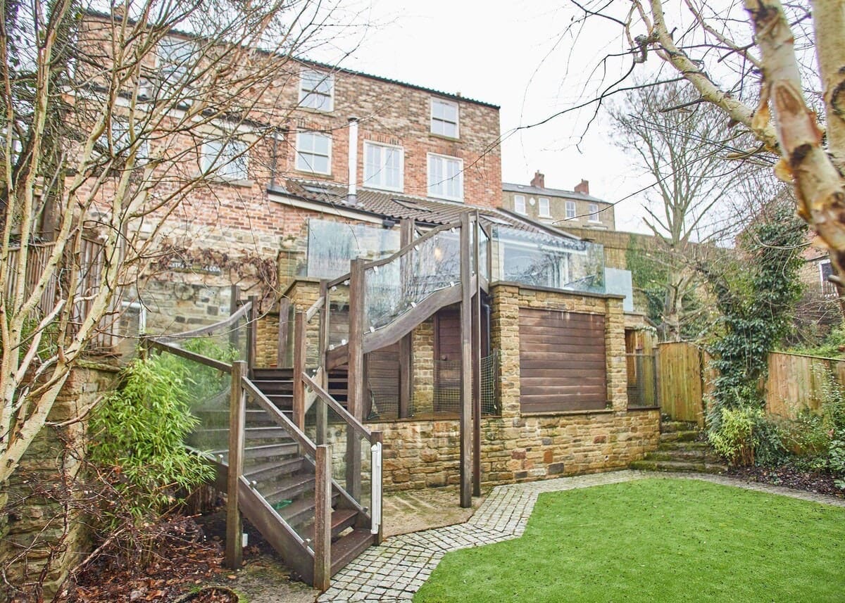 Rent House Platinum Gladiolus North York Moors