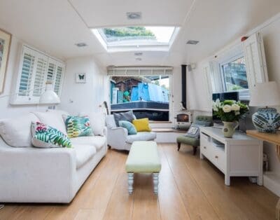 Rent Houseboat Temptress Moss Camden Town