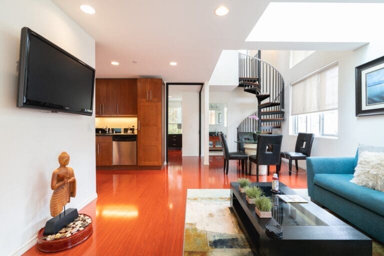 Rent Loft Buster Oriental Santa Monica