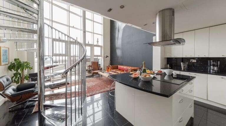 Rent Penthouse Buster Lions Isle of Dogs