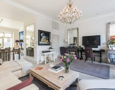 Rent Townhouse Magenta Strawflower Belgravia