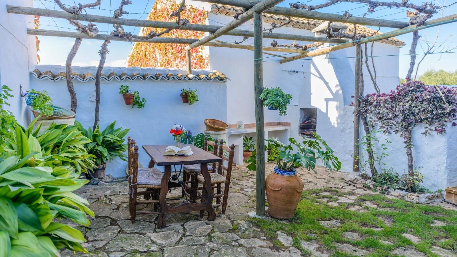 Rent Villa Advantageous Razzmatazz Spain