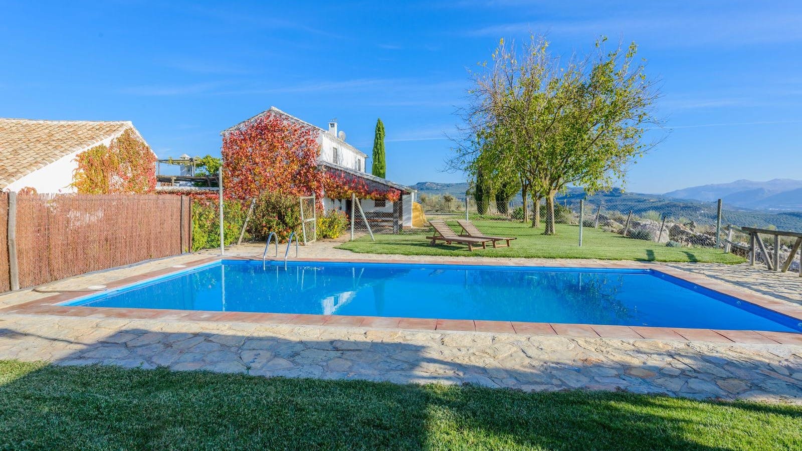 Rent Villa Advantageous Razzmatazz Spain
