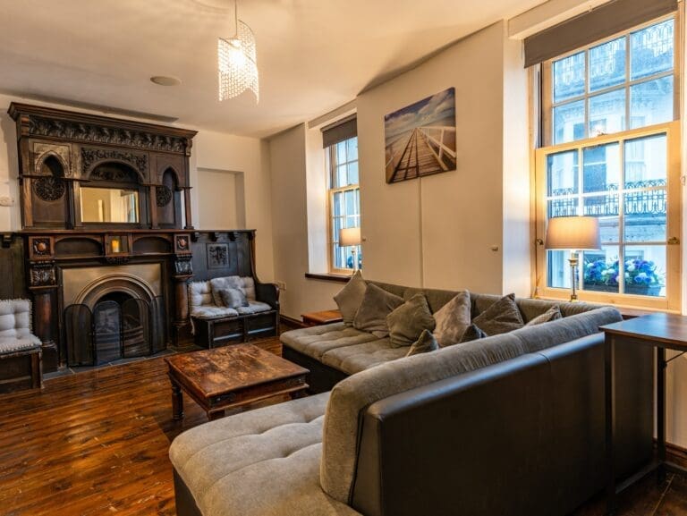 Rent Villa Alabaster Teak Devon