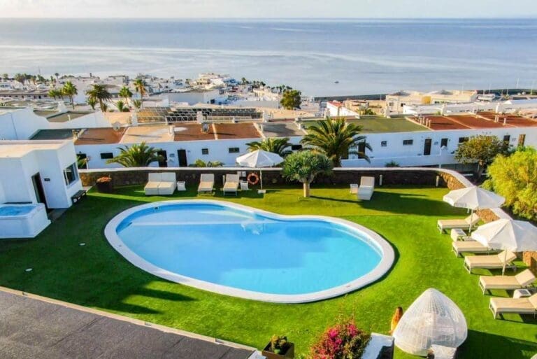 Rent Villa Alegranza Lanzarote
