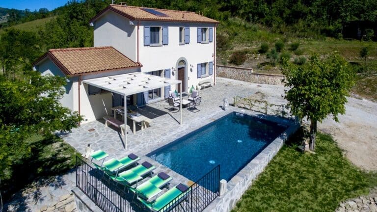 Rent Villa Alice Incense Italy