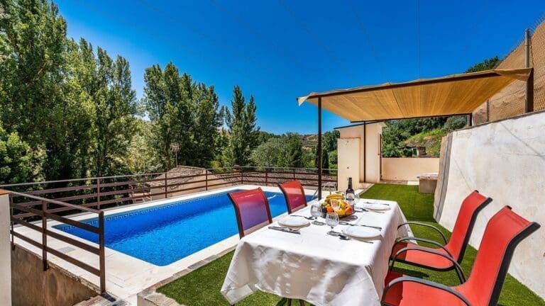 Rent Villa Alive Lemurian Spain