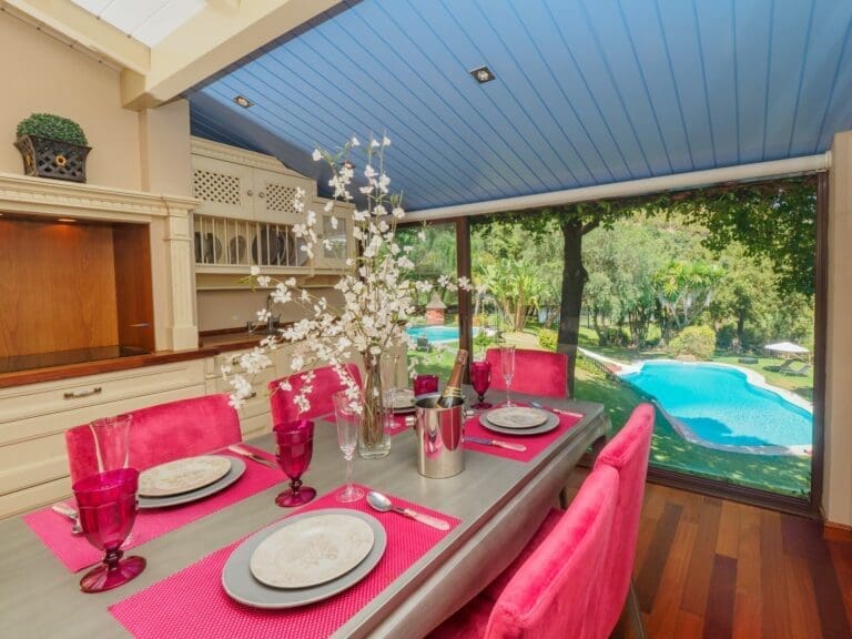 Rent Villa Amazon Lilac Spain