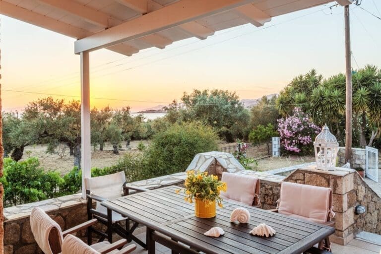 Rent Villa Amicable Enough Greece