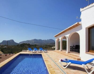 Rent Villa Bean Orangebark Spain