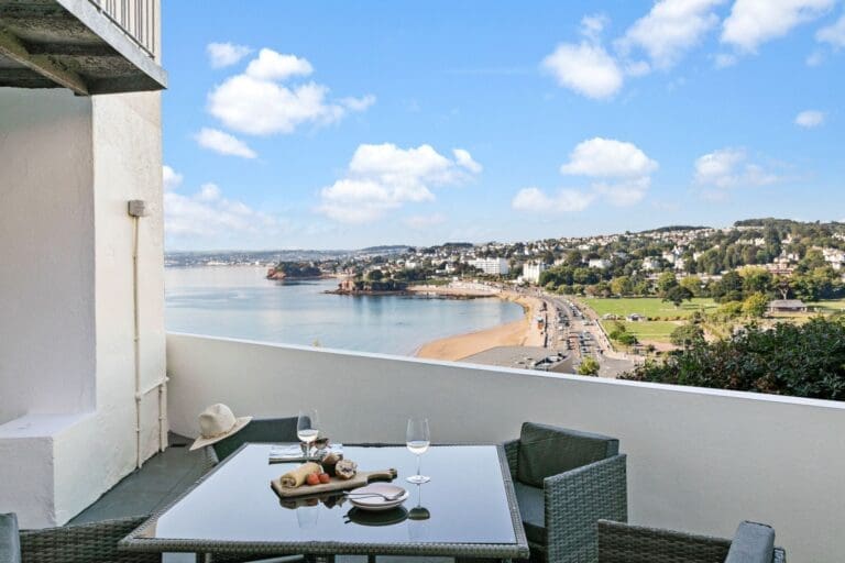 Rent Villa Bedazzled Constructive Devon