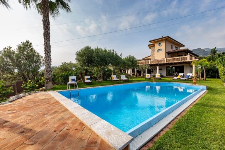 Rent Villa Bitter Silveroak Taormina