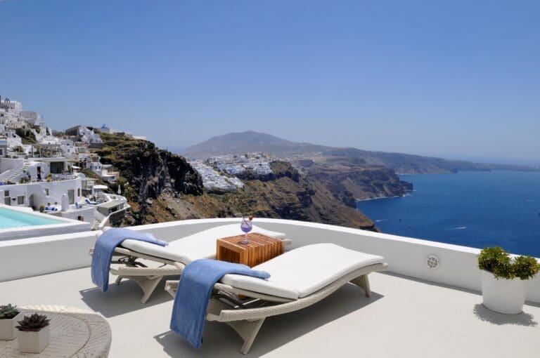 Rent Villa Bittersweet Shiny Santorini