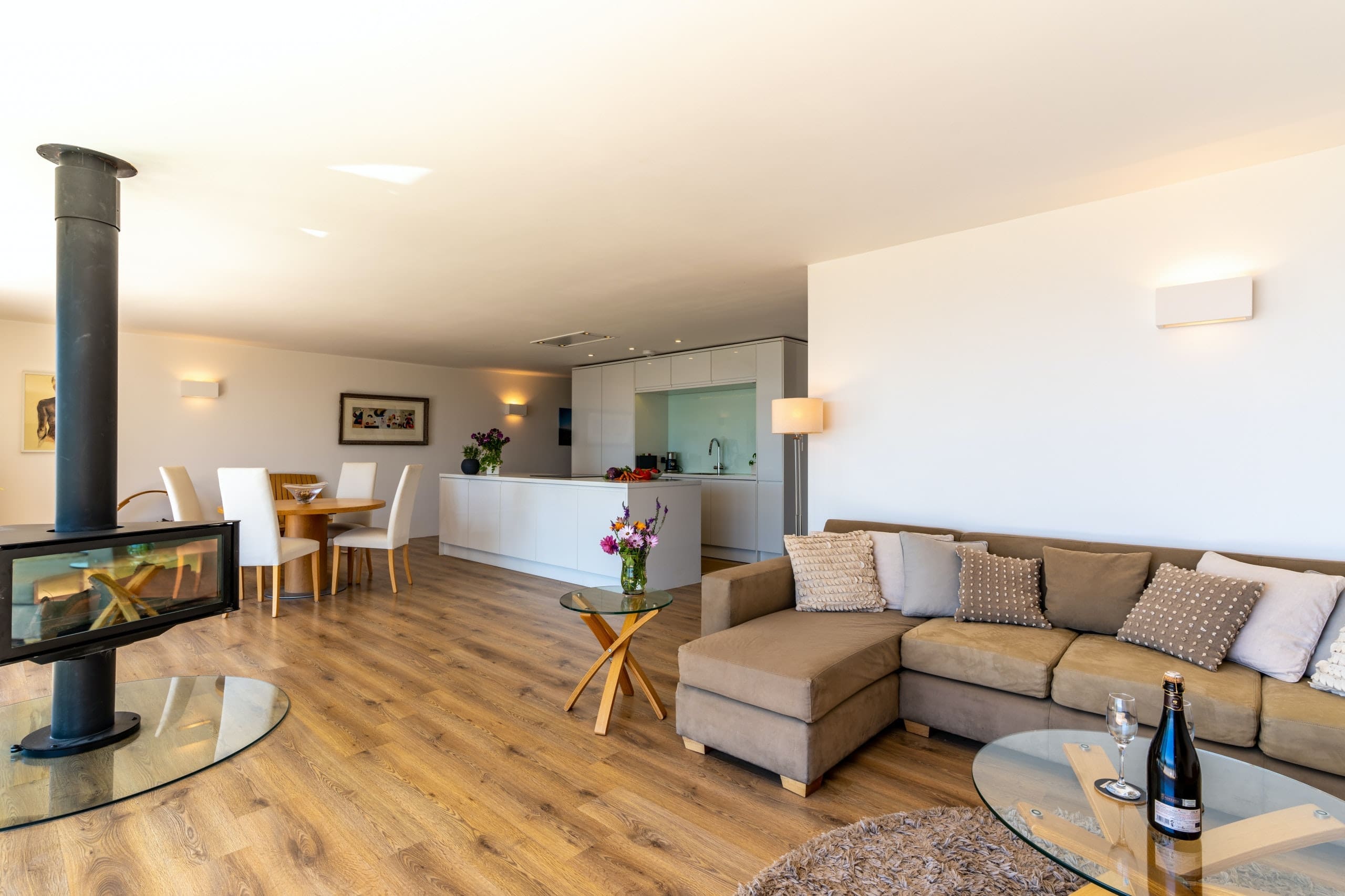 Rent Villa Black Hawthorn Cornwall