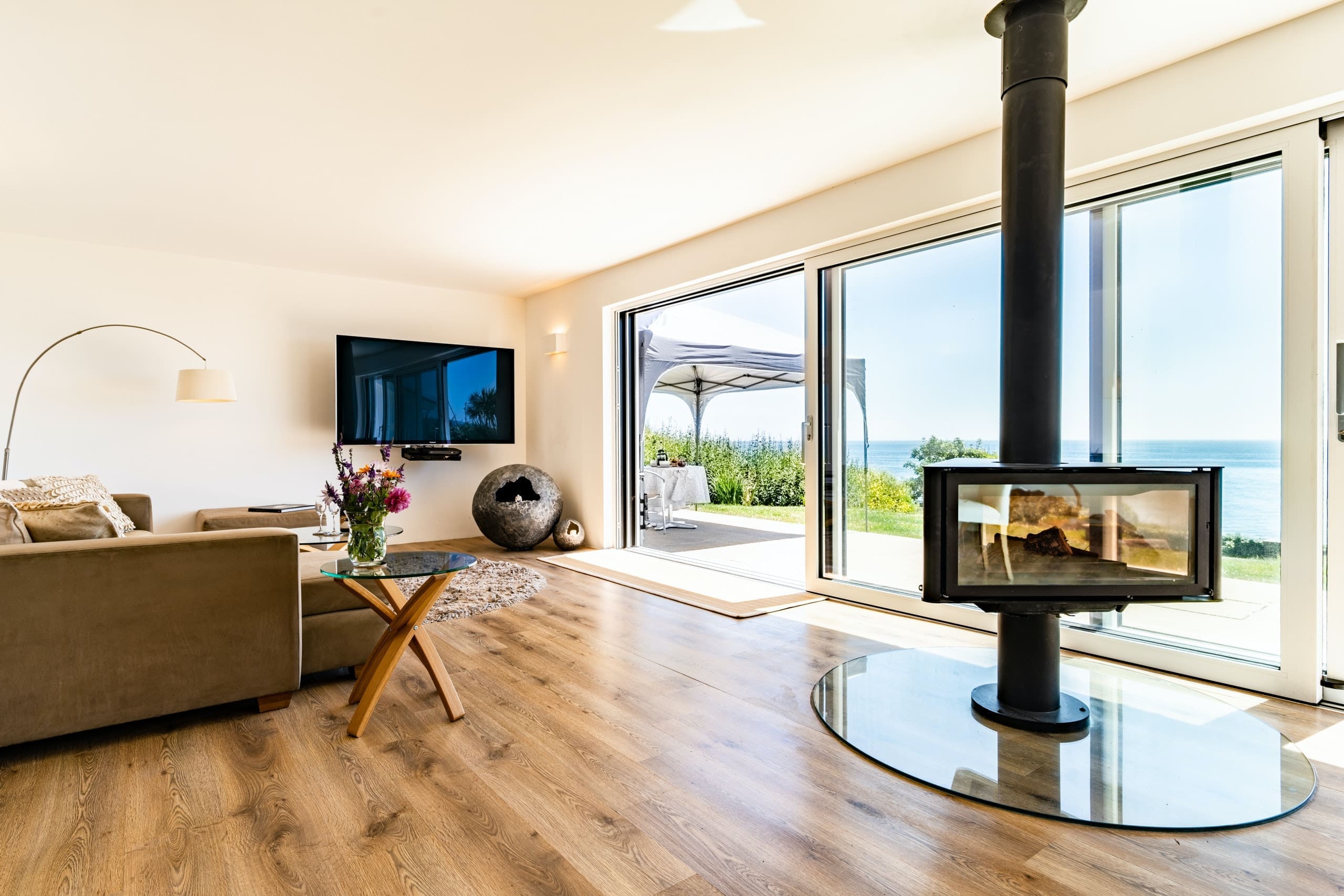 Rent Villa Black Hawthorn Cornwall
