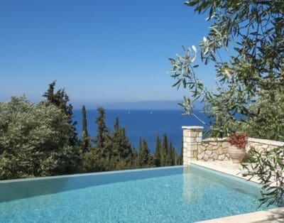 Rent Villa Blooming Gummy Greece