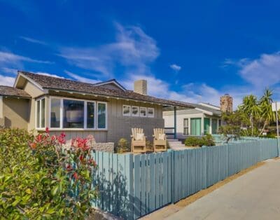 Rent Villa Blue-Gray Ghost Tree San Diego