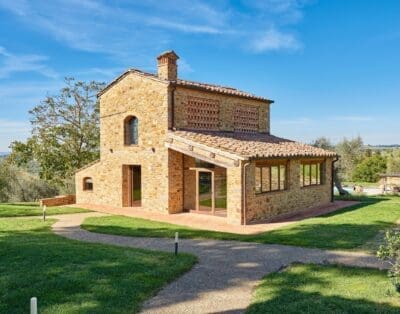 Rent Villa Blue-Violet Candlenut Tuscany