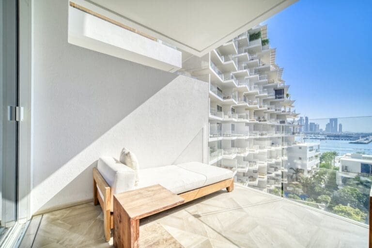 Rent Villa Brass Oak United Arab Emirates