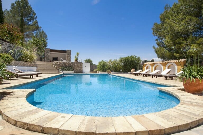 Rent Villa Brick Cape Catalonia