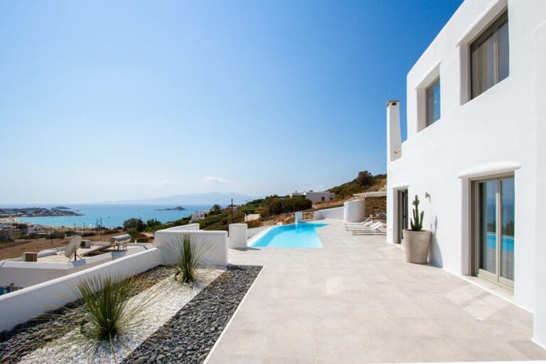 Rent Villa Bright Manzanillo Greece