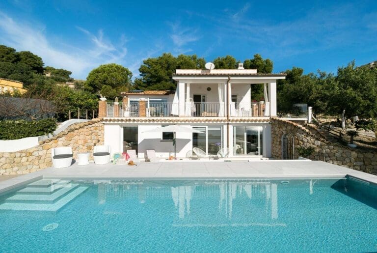Rent Villa Bright Summers Sicily