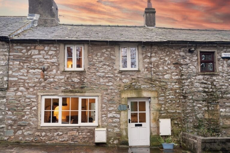 Rent Villa Brilliant Satin Cumbria