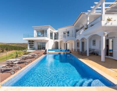 Rent Villa Burgundy Umbrella Pine Algarve