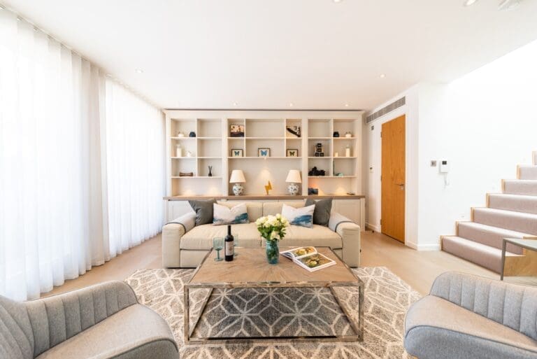 Rent Villa Buster Palm London