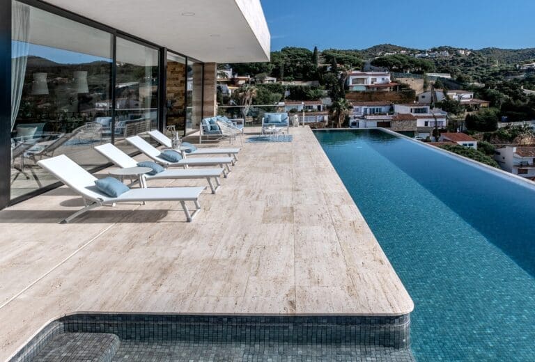 Rent Villa Cardinal Elm Girona