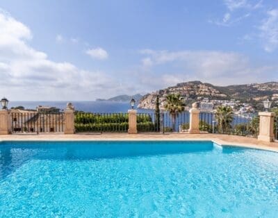 Rent Villa Cardinal Yew Balearic Islands