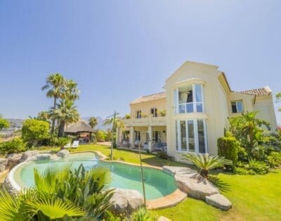 Rent Villa Cedar Incana Spain