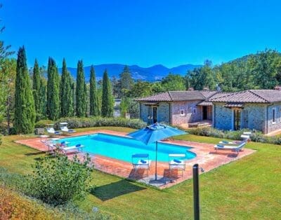 Rent Villa Cedar Toddy Umbria