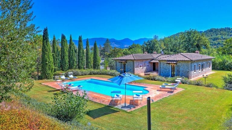Rent Villa Cedar Toddy Umbria
