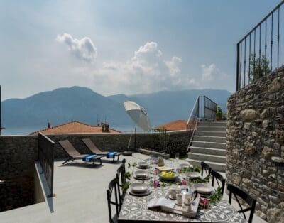 Rent Villa Champagne Huckleberry Lake Como