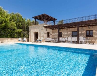 Rent Villa Charleston Chinaberry Cyprus