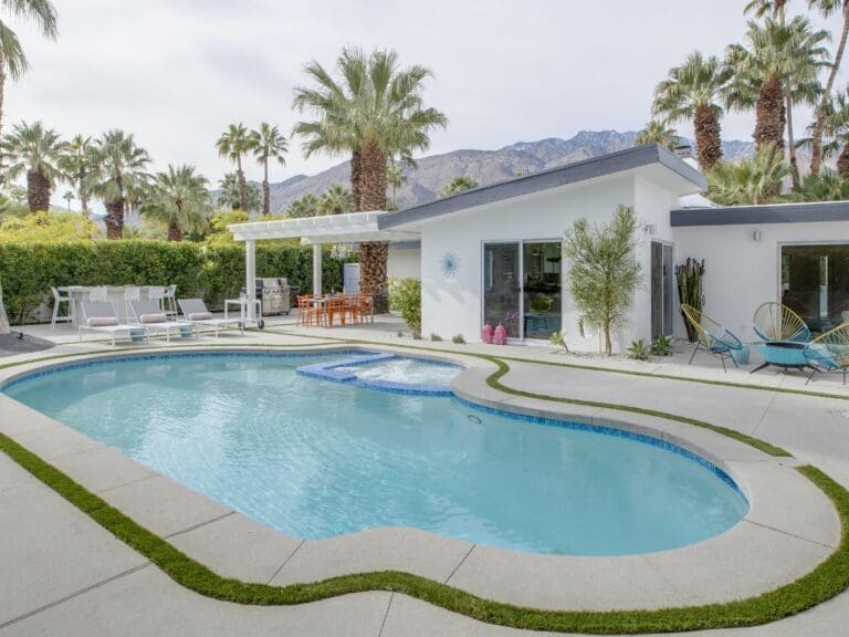 Rent Villa Chartreuse Rover Palm Springs