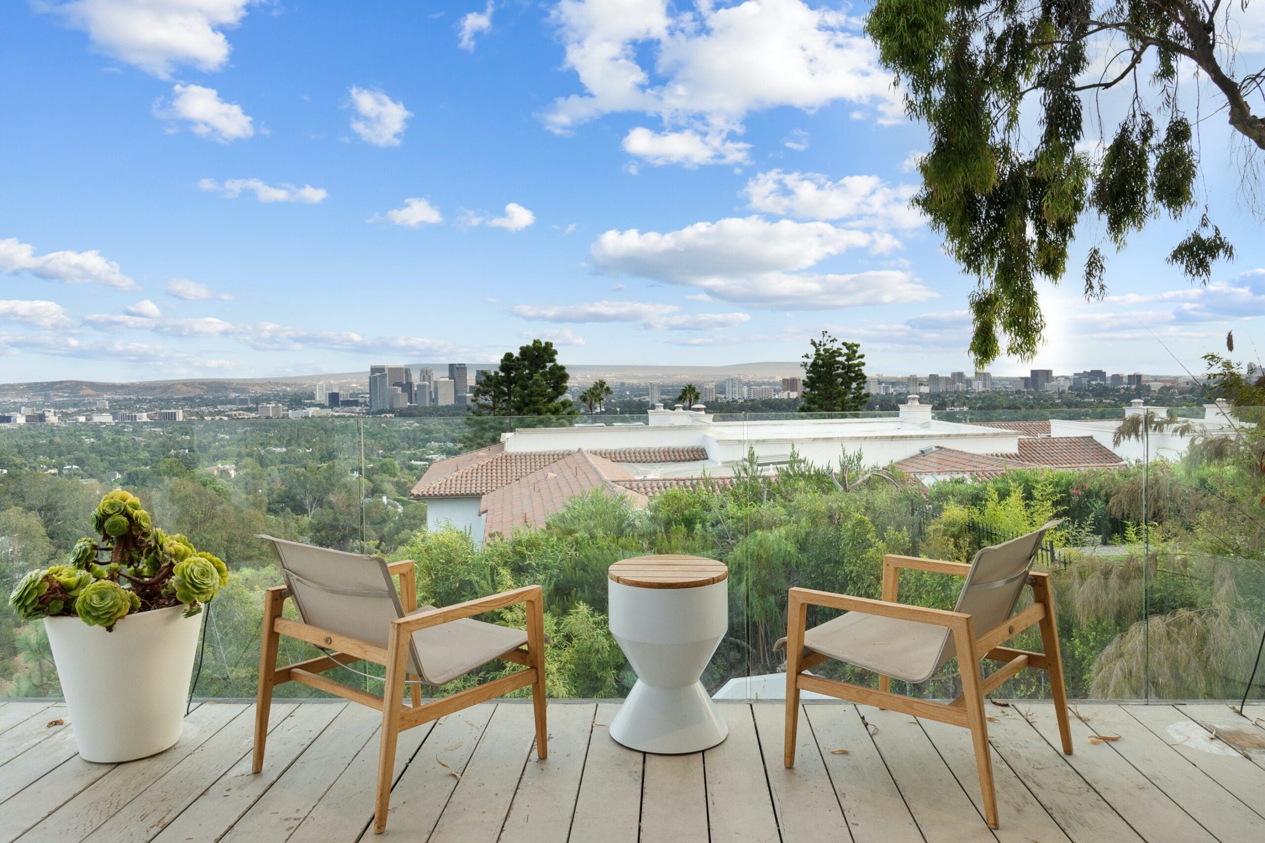 Rent Villa Chest Cornstalk Los Angeles